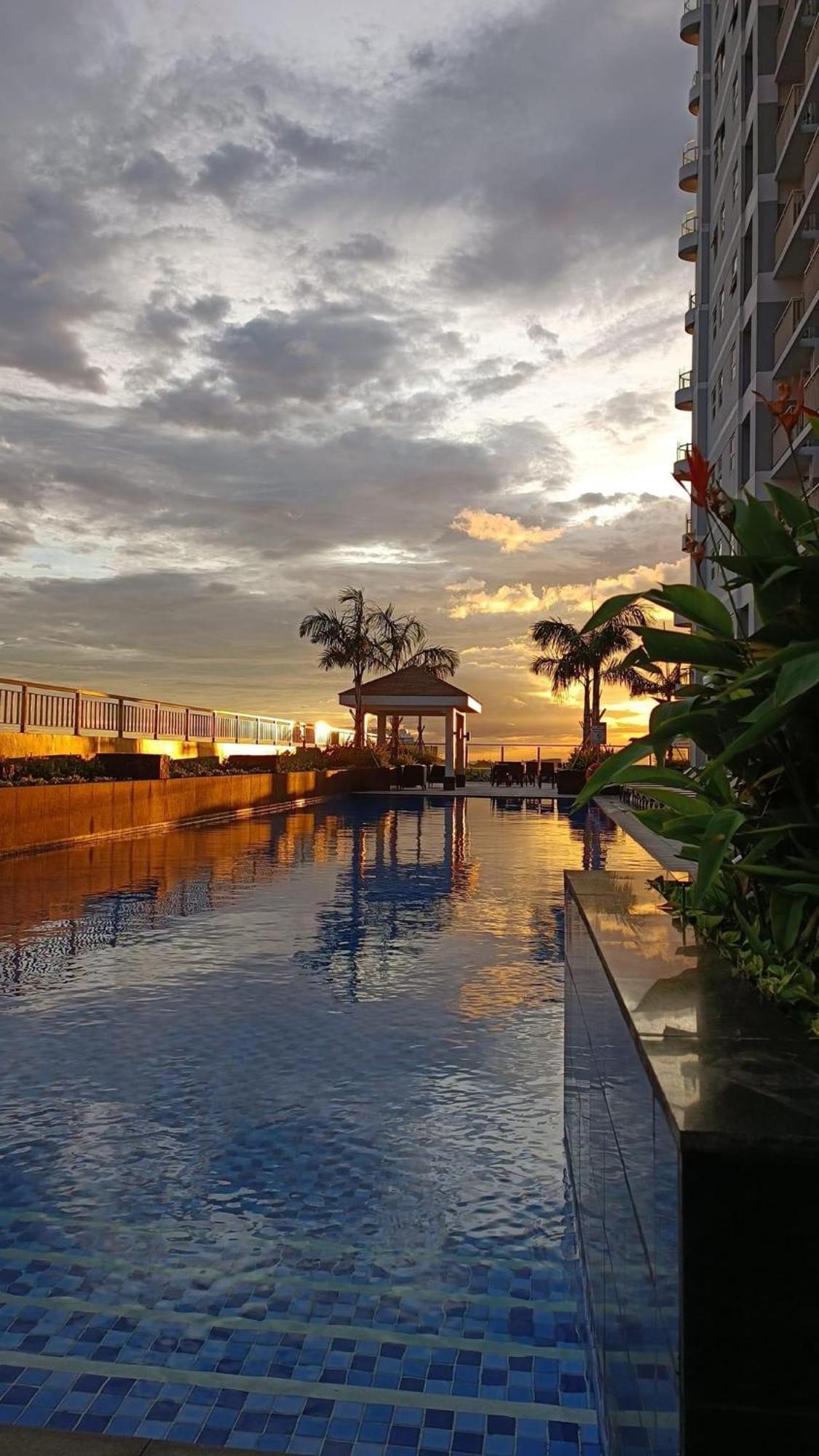 Smdc Coast Residences Near Picc Pasay Exterior photo
